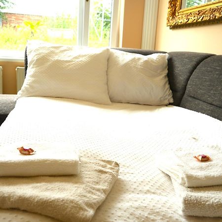 Dreamly Suites Oslip ภายนอก รูปภาพ