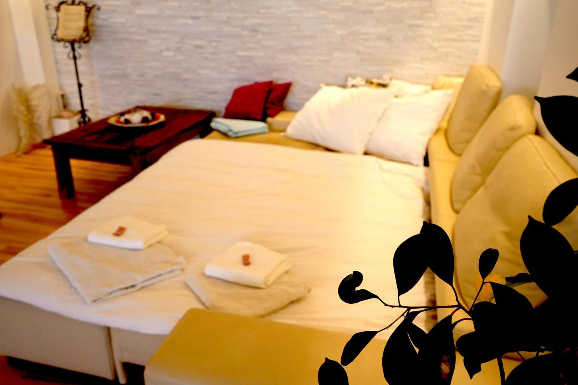 Dreamly Suites Oslip ภายนอก รูปภาพ